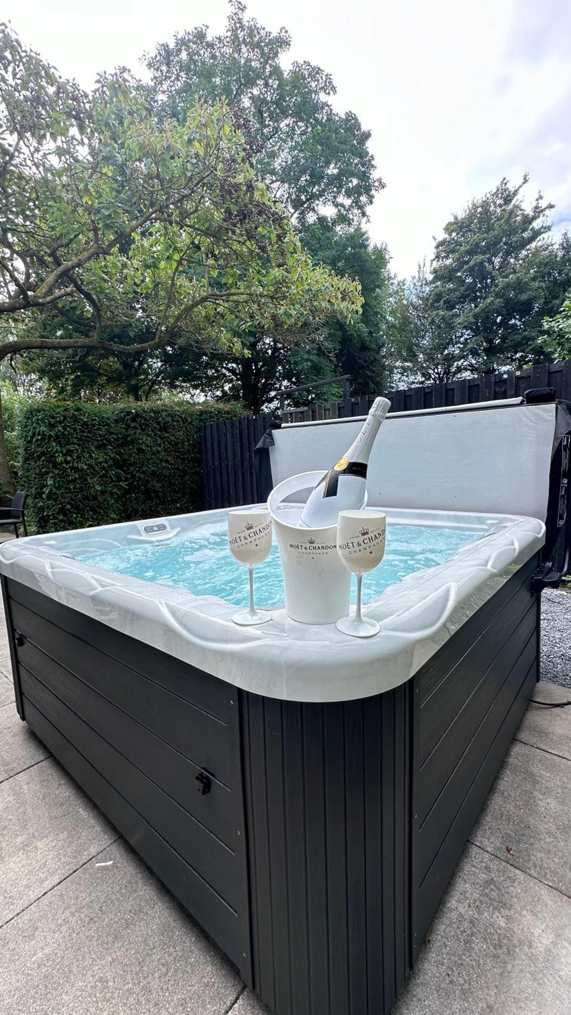 Willa De Luxe Bed &Wellness 's-Hertogenbosch  Zewnętrze zdjęcie
